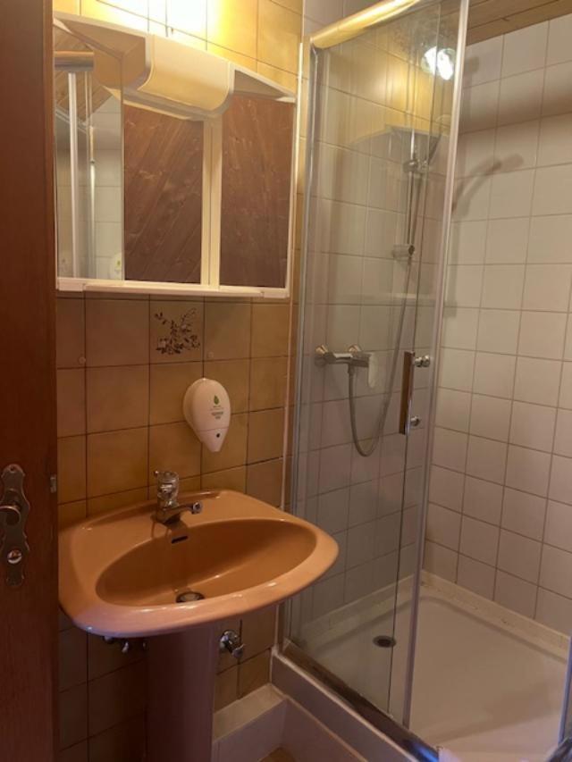 Westerwaelder Hof Windhagen Exteriör bild